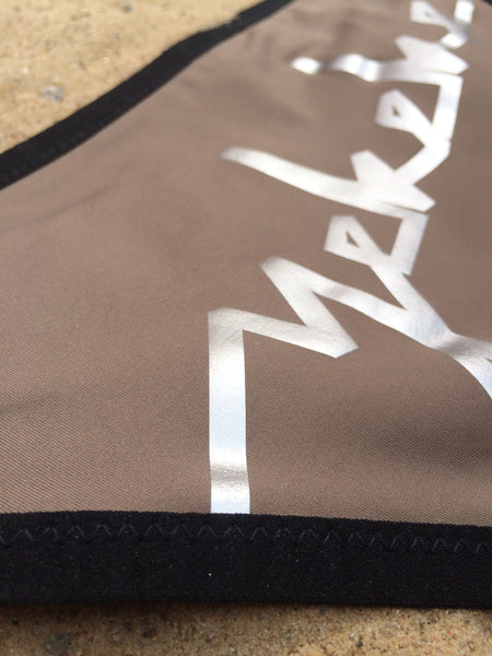 Ilka Bikinislip | black sand | silber