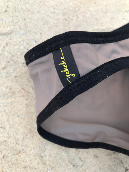 Ilka Bikinislip | black sand | silber